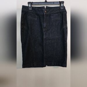 Lucky Brand denim slum skirt. 20 in from waste to bottom. Form fitting